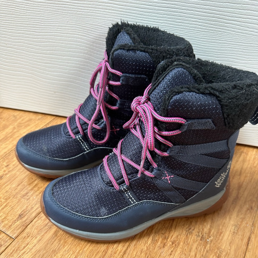 Jack Wolfskin youth winter boots